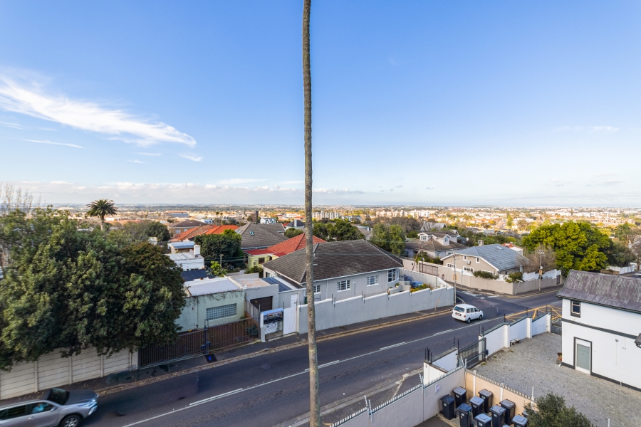 1 Bedroom Property for Sale in Wynberg Upper Western Cape